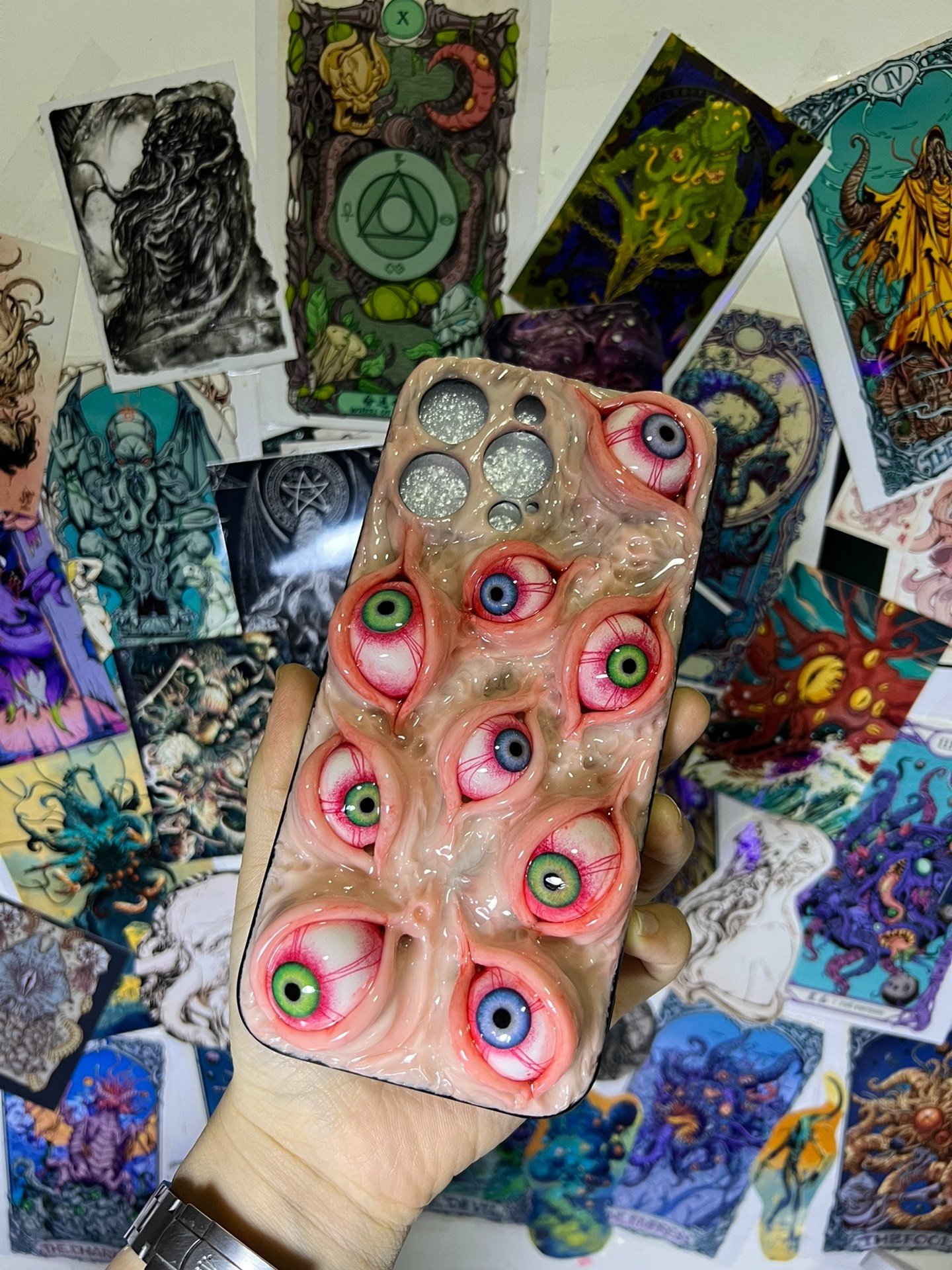 Skin-toned Creepy Multiple Eyes Phone Case